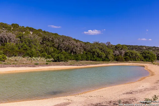 14910 Bullhead Rd Rocksprings, TX 78880