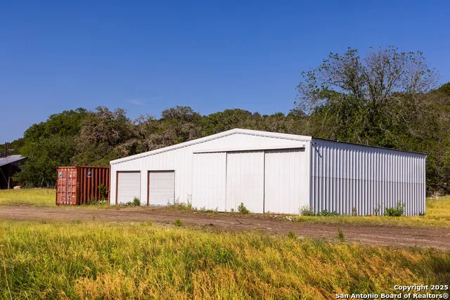 14910 Bullhead Rd Rocksprings, TX 78880