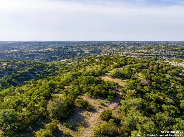 14910 Bullhead Rd Rocksprings, TX 78880