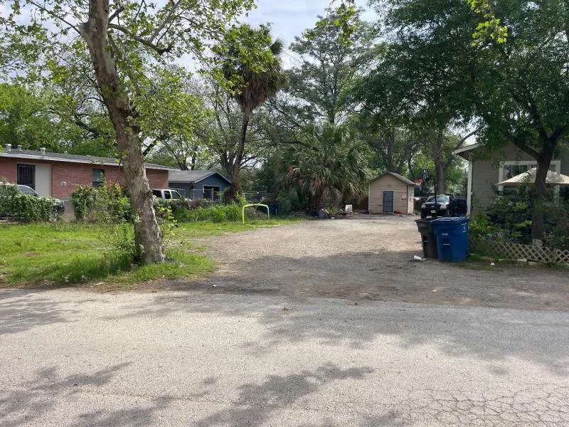 116 Fairbanks Avenue San Antonio, TX 78210