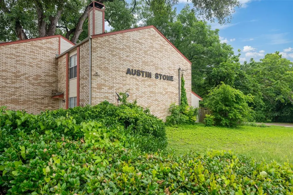 123 Austin Stone Drive Duncanville, TX 75137