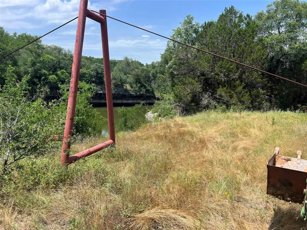 122 private road 1800A Clifton, TX 76634