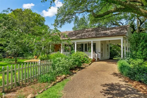 3530 Old Mooringsport Road