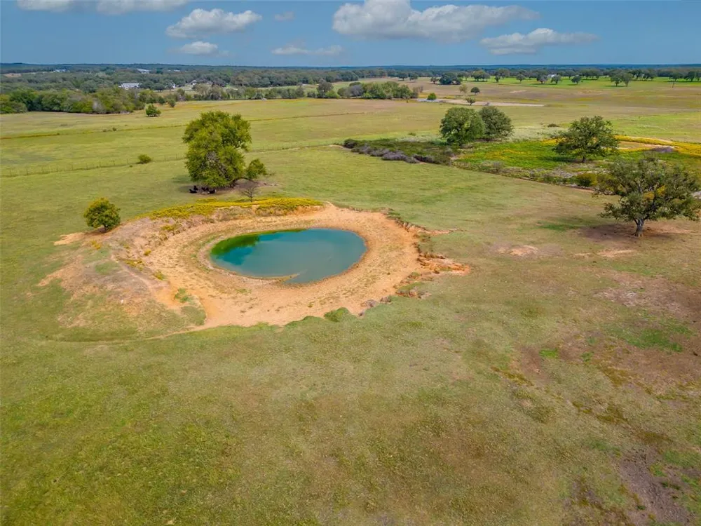 130 Tower Road Valley View, TX 76272
