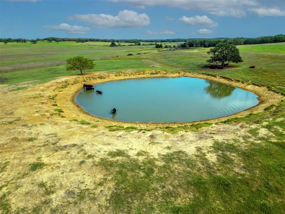 130 Tower Road Valley View, TX 76272