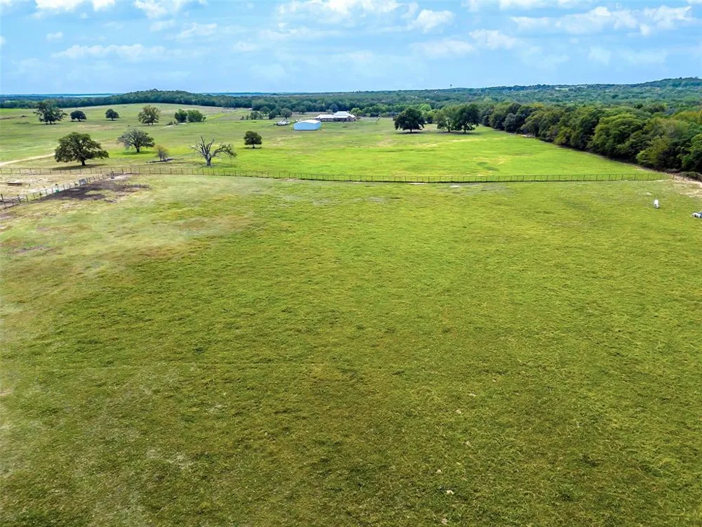 130 Tower Road Valley View, TX 76272