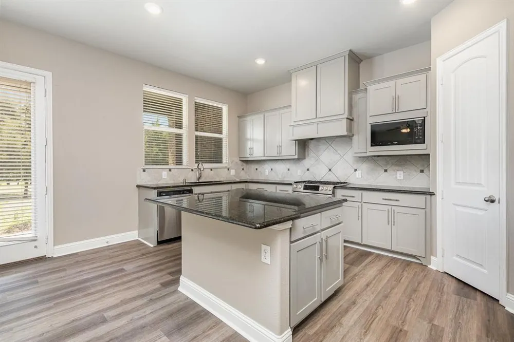 3933 Clear Water Lane Nevada, TX 75173