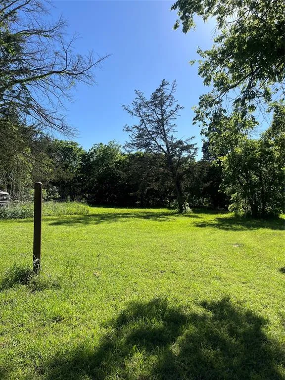 Emerson Mart, TX 76664