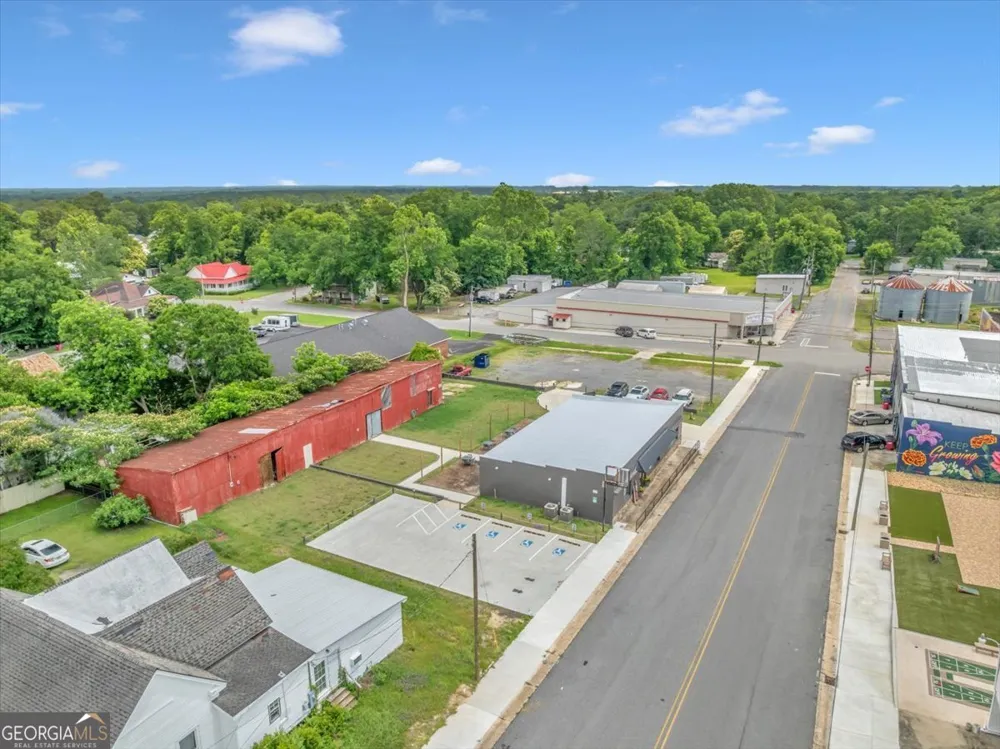 215 219 King ST Eastman, GA 31023