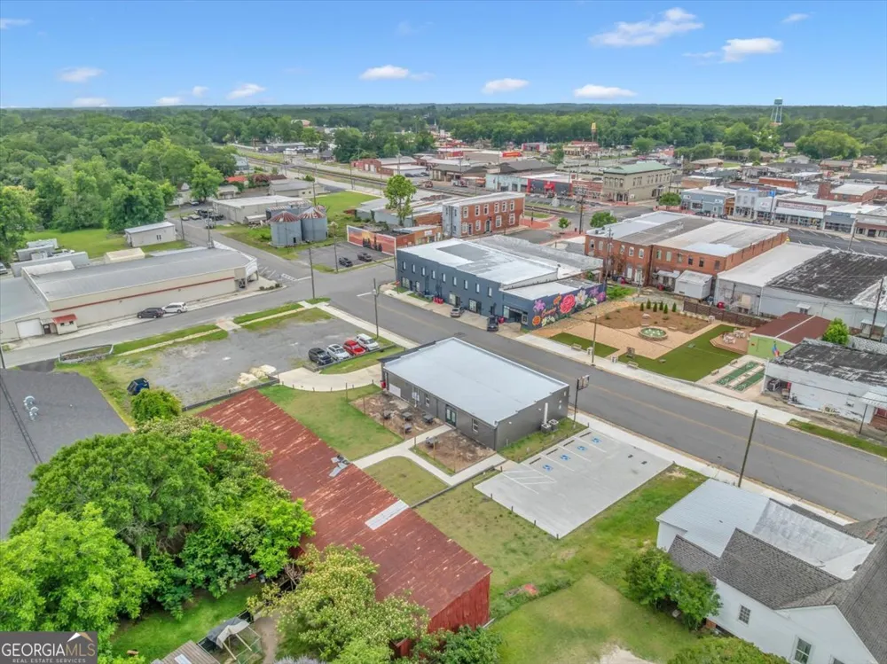 215 219 King ST Eastman, GA 31023