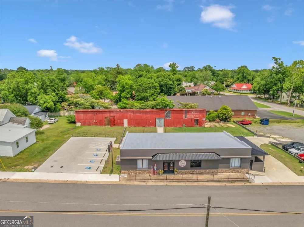 215 219 King ST Eastman, GA 31023