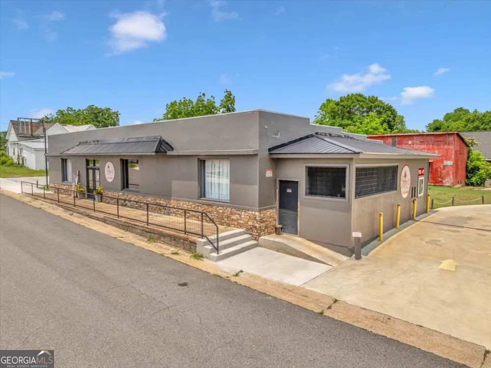 215 219 King ST Eastman, GA 31023