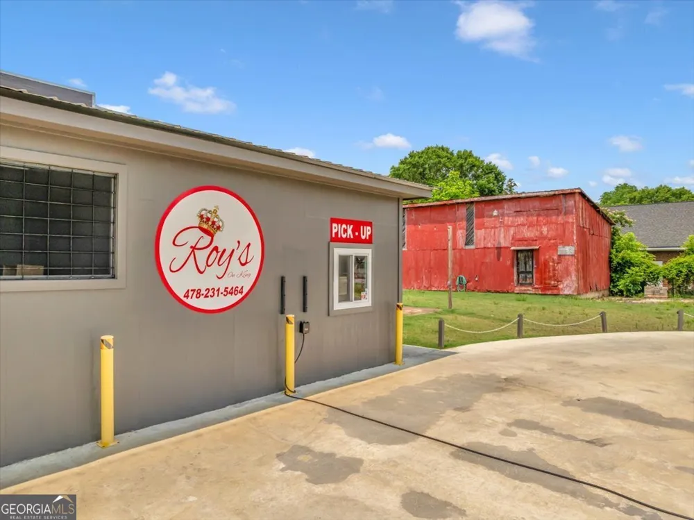 215 219 King ST Eastman, GA 31023