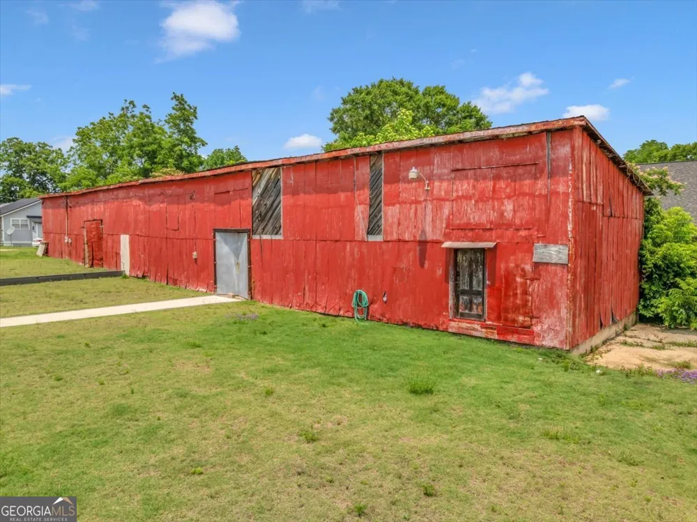 215 219 King ST Eastman, GA 31023