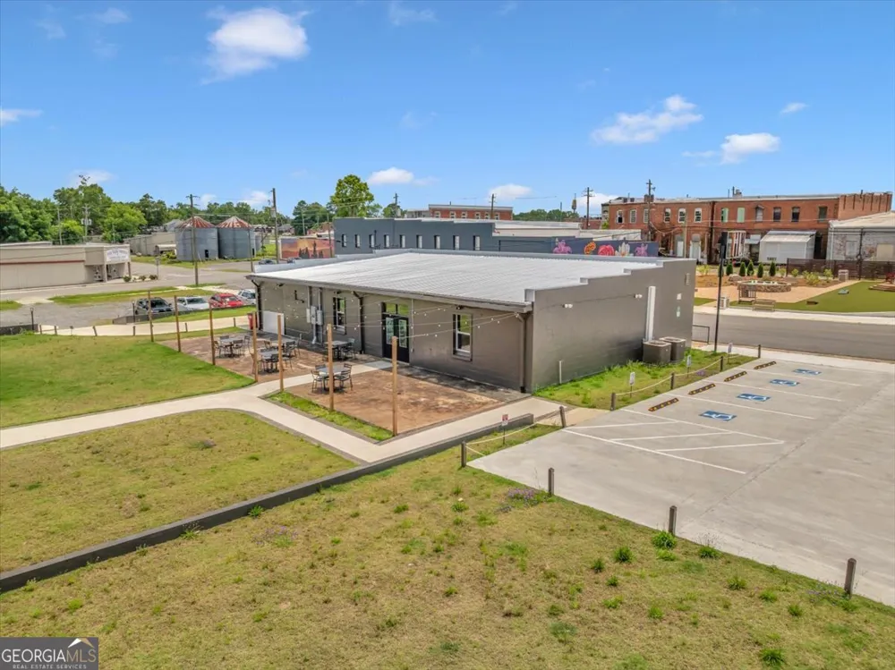 215 219 King ST Eastman, GA 31023