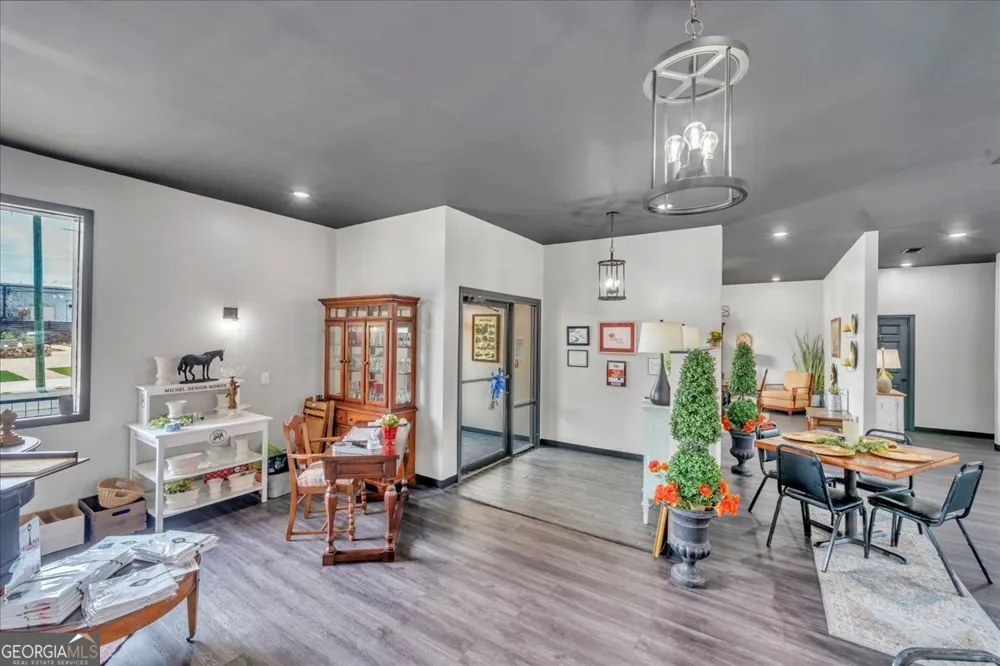 215 219 King ST Eastman, GA 31023