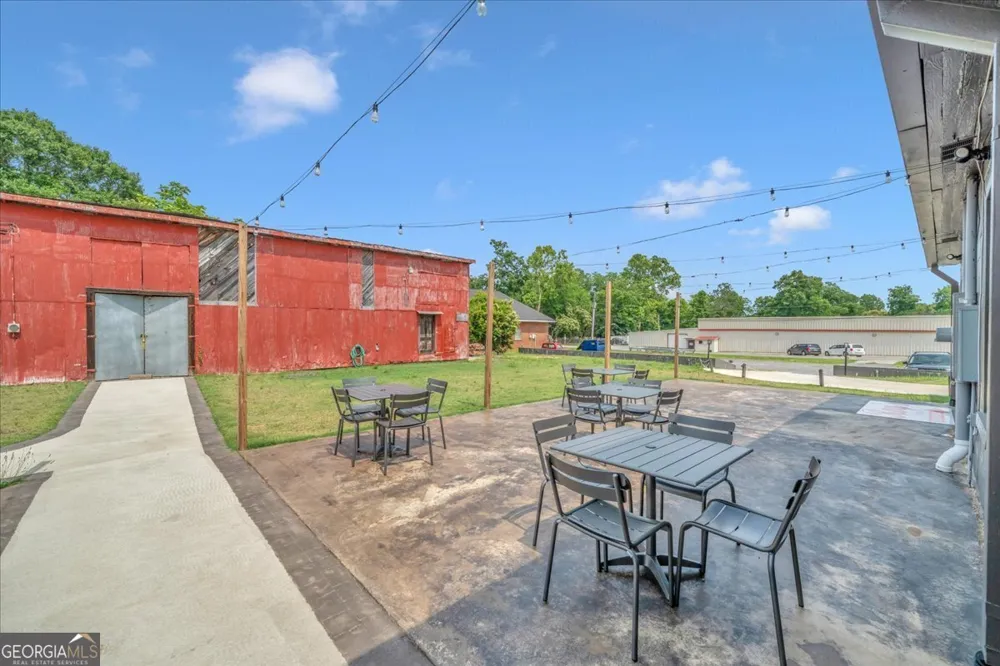 215 219 King ST Eastman, GA 31023