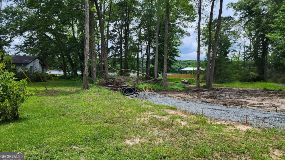 304 N Lake DR Perry, GA 31069