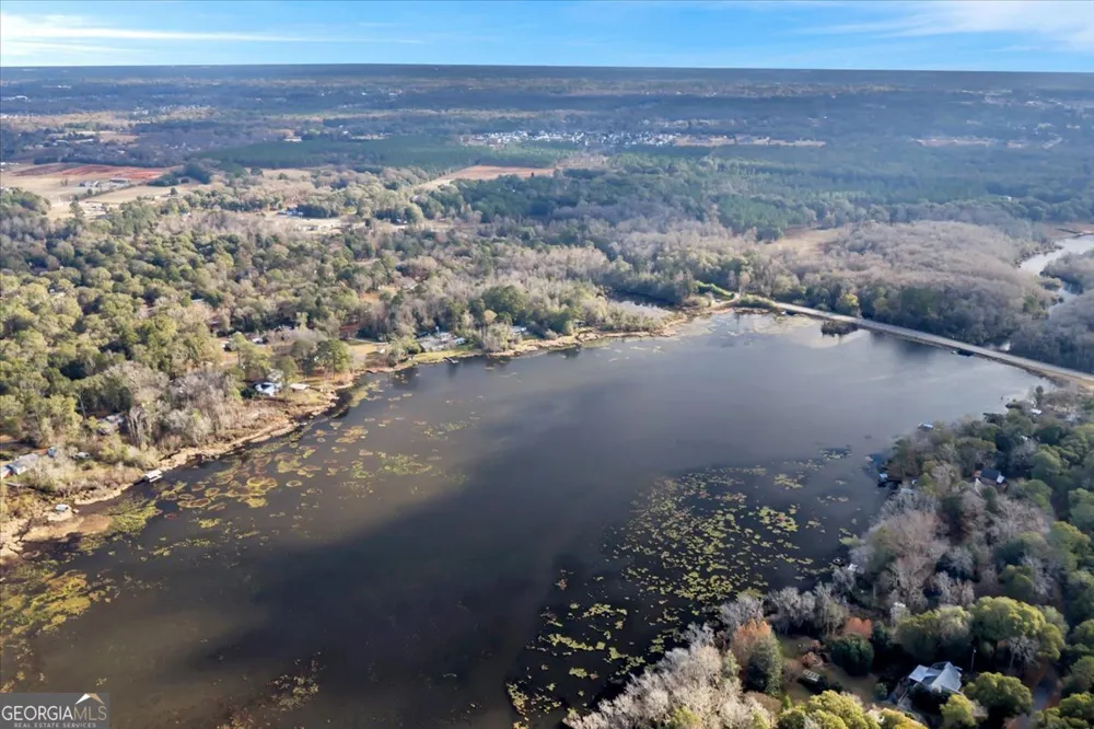 304 N Lake DR Perry, GA 31069