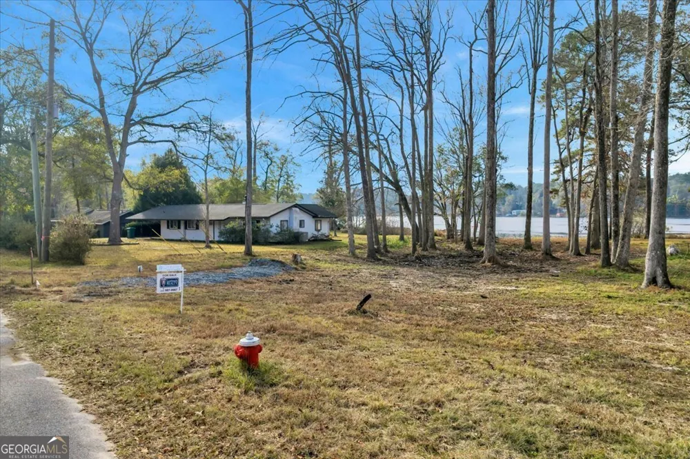 304 N Lake DR Perry, GA 31069