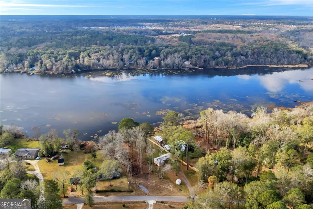 304 N Lake DR Perry, GA 31069