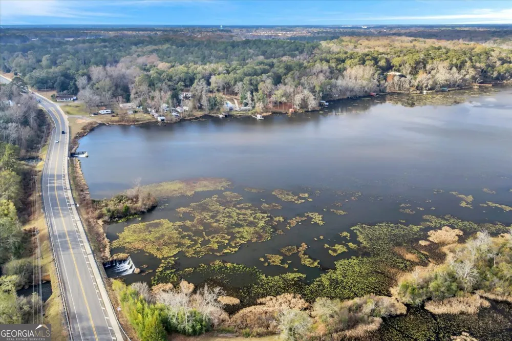 304 N Lake DR Perry, GA 31069