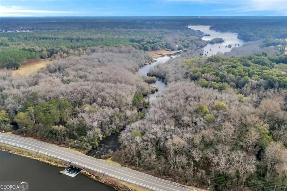 304 N Lake DR Perry, GA 31069