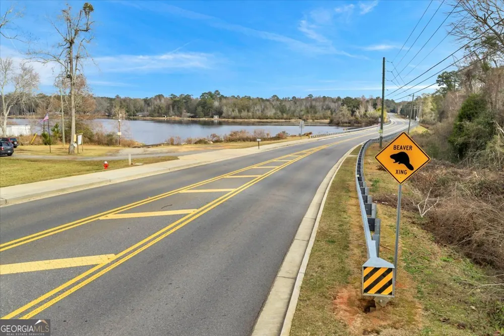 304 N Lake DR Perry, GA 31069