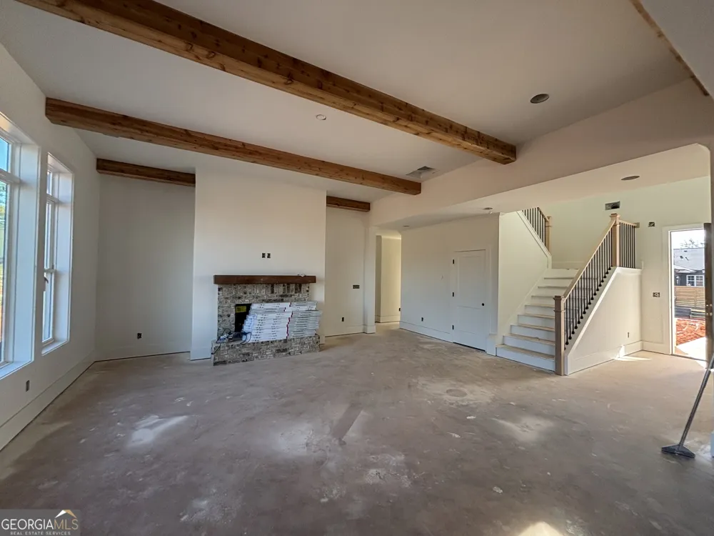 155 Hawthorne LN Forsyth, GA 31029