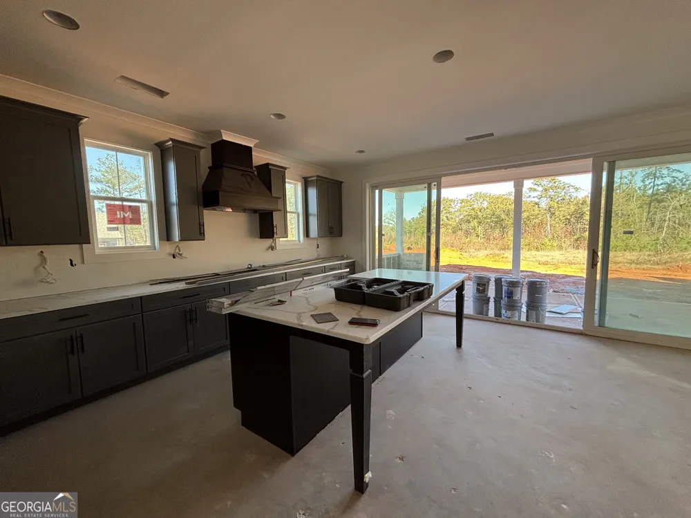 155 Hawthorne LN Forsyth, GA 31029