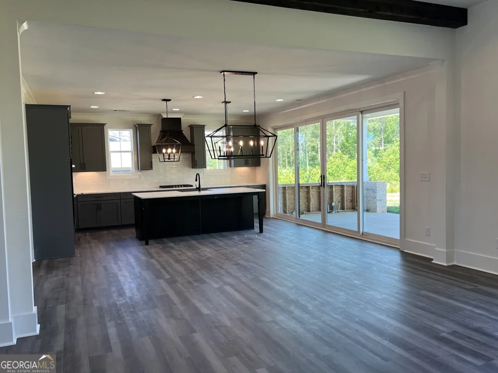 155 Hawthorne LN Forsyth, GA 31029