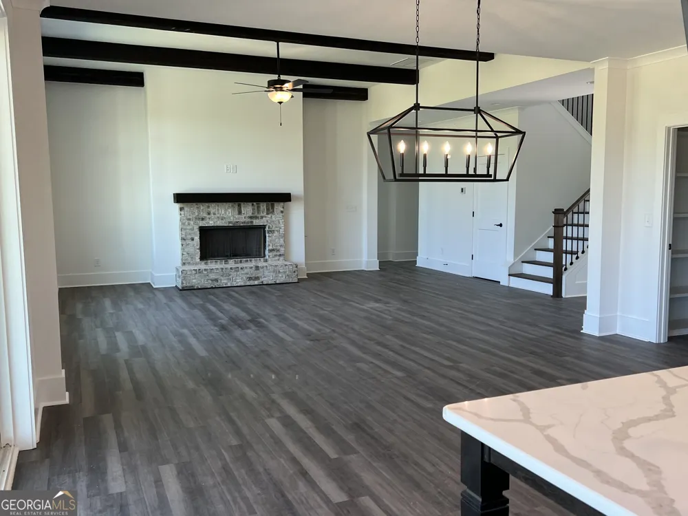 155 Hawthorne LN Forsyth, GA 31029