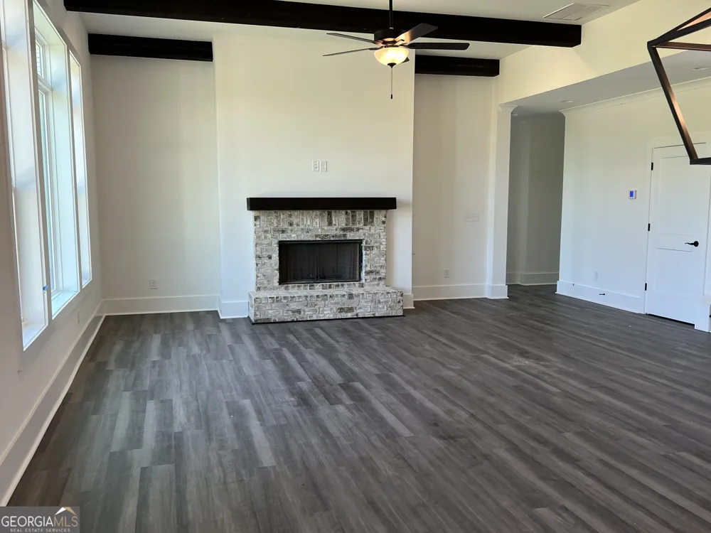 155 Hawthorne LN Forsyth, GA 31029