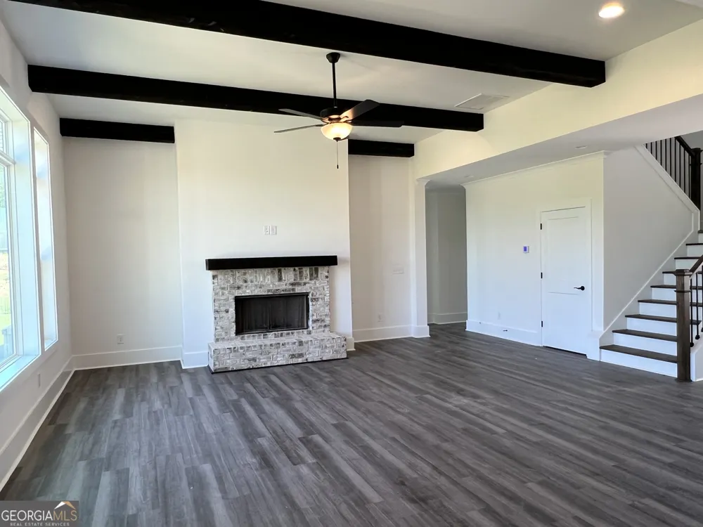 155 Hawthorne LN Forsyth, GA 31029