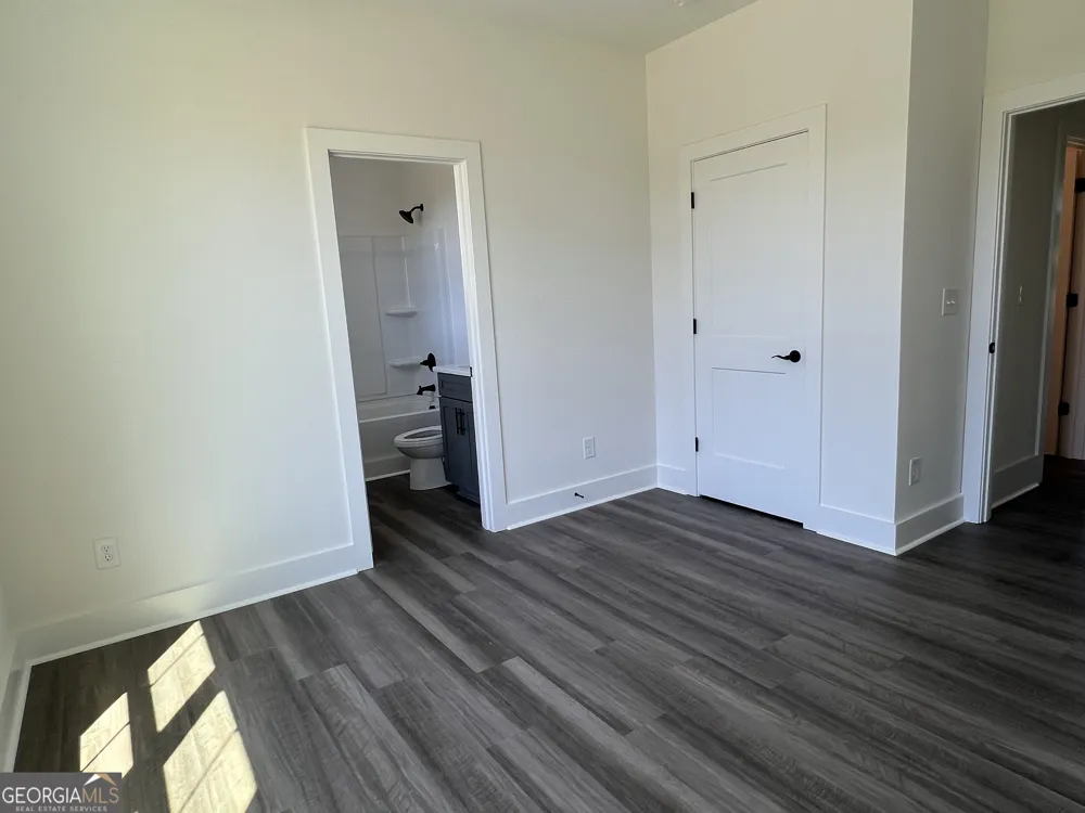155 Hawthorne LN Forsyth, GA 31029