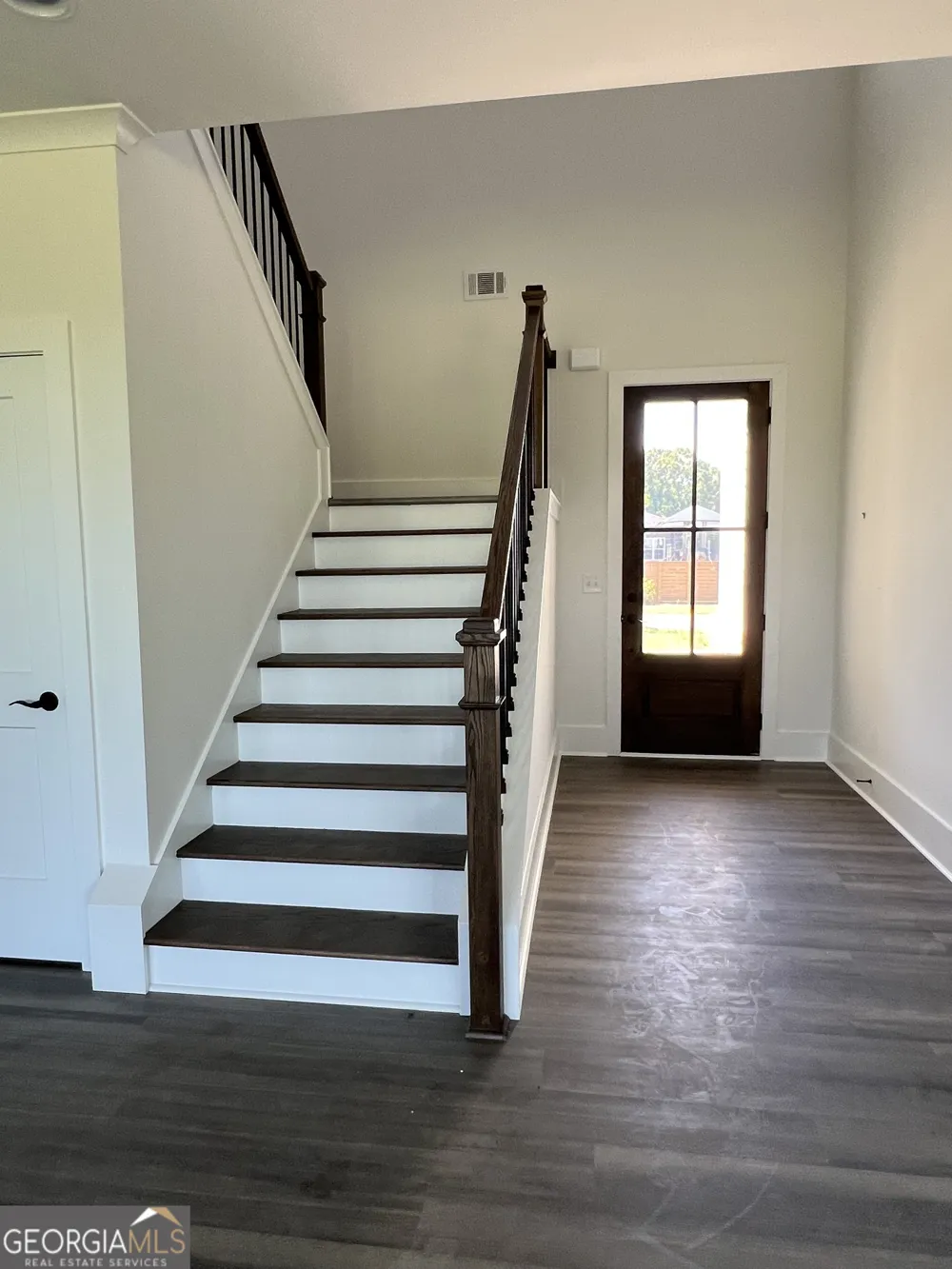155 Hawthorne LN Forsyth, GA 31029