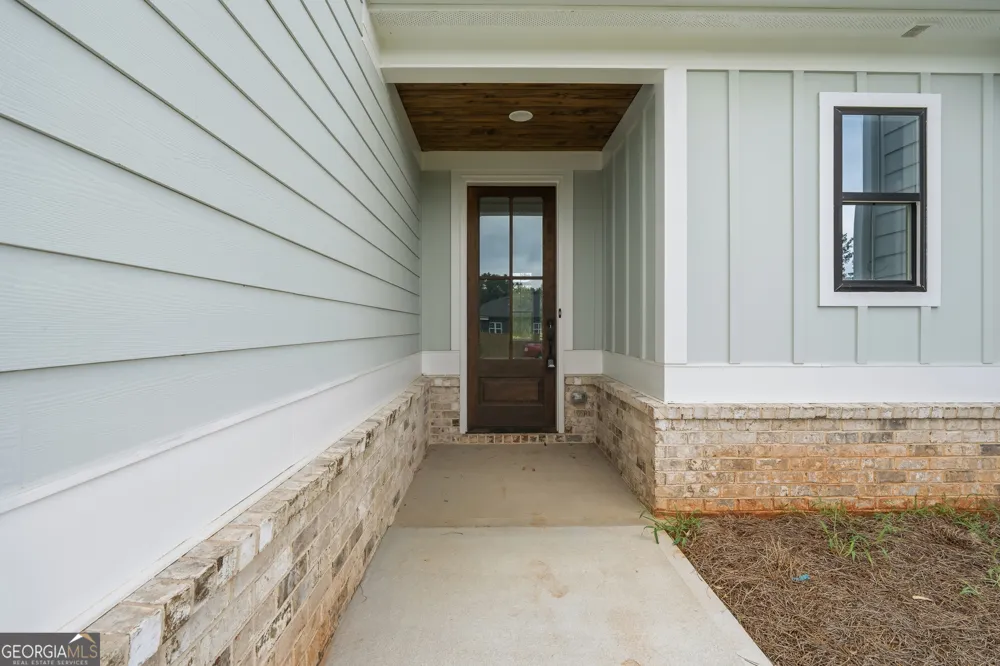 155 Hawthorne LN Forsyth, GA 31029