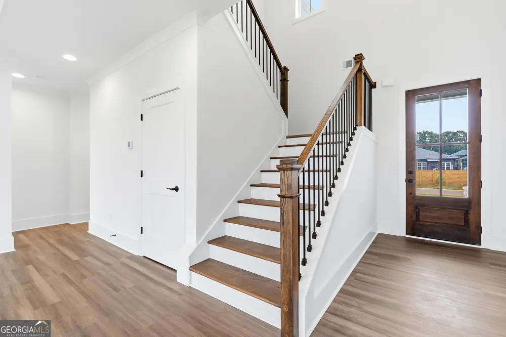 155 Hawthorne LN Forsyth, GA 31029