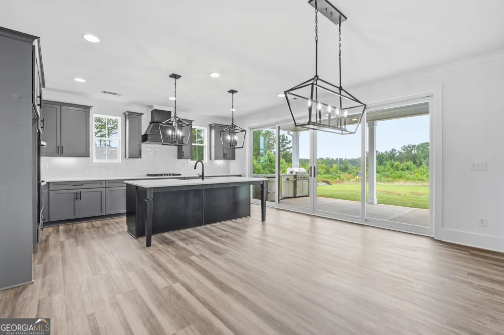 155 Hawthorne LN Forsyth, GA 31029