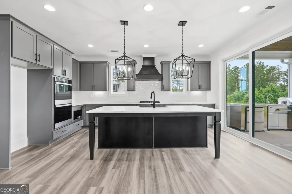 155 Hawthorne LN Forsyth, GA 31029