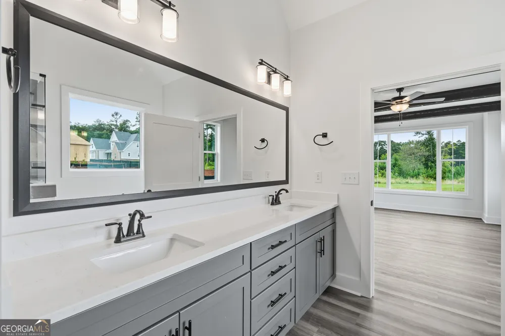 155 Hawthorne LN Forsyth, GA 31029