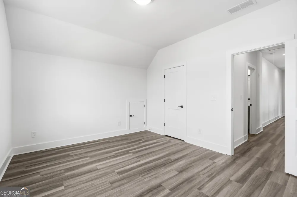 155 Hawthorne LN Forsyth, GA 31029