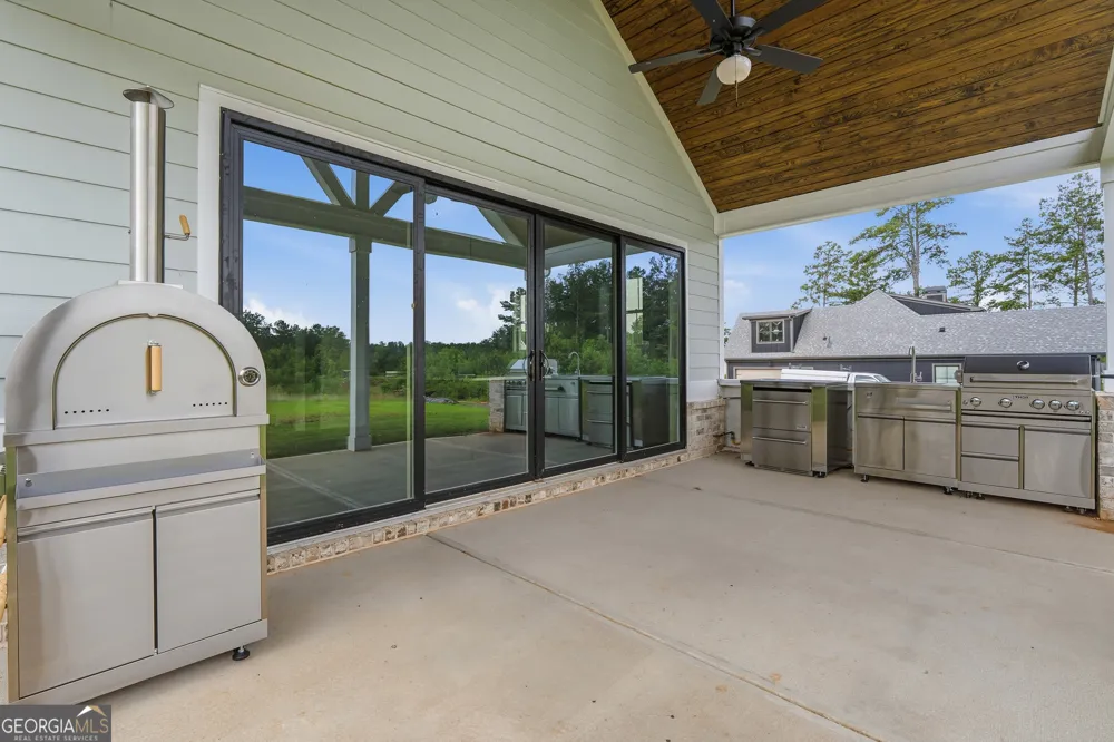 155 Hawthorne LN Forsyth, GA 31029