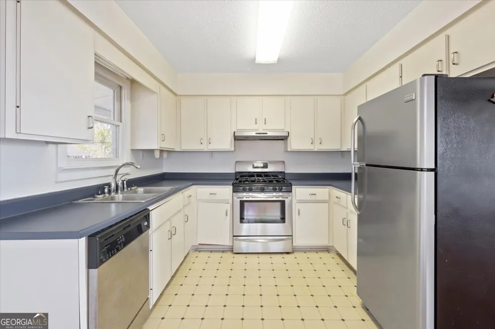 863 HICKORY BLUFF RD Waverly, GA 31565