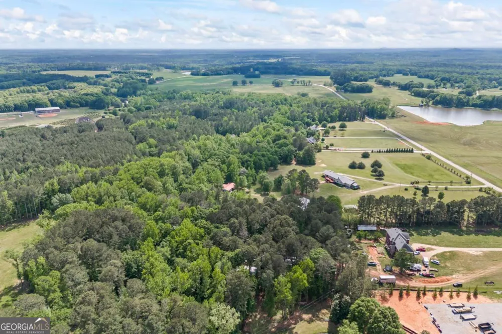 1691 Snows Mill RD Bogart, GA 30622