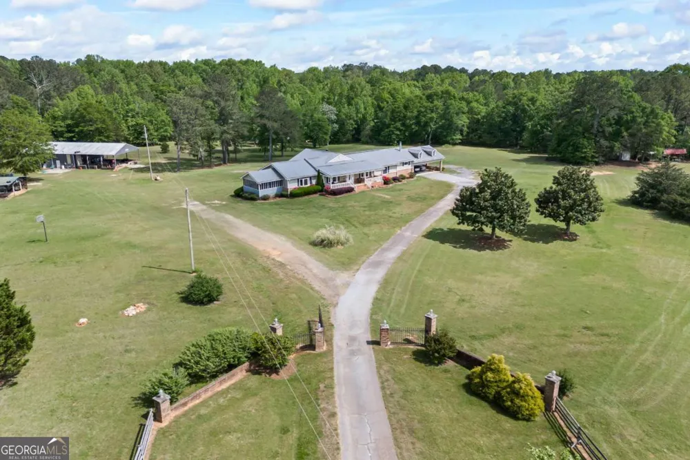 1691 Snows Mill RD Bogart, GA 30622