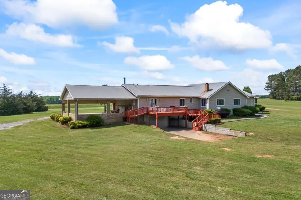 1691 Snows Mill RD Bogart, GA 30622