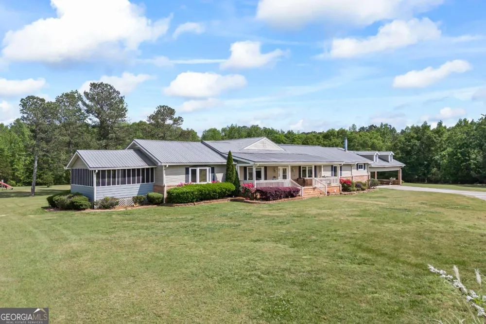 1691 Snows Mill RD Bogart, GA 30622