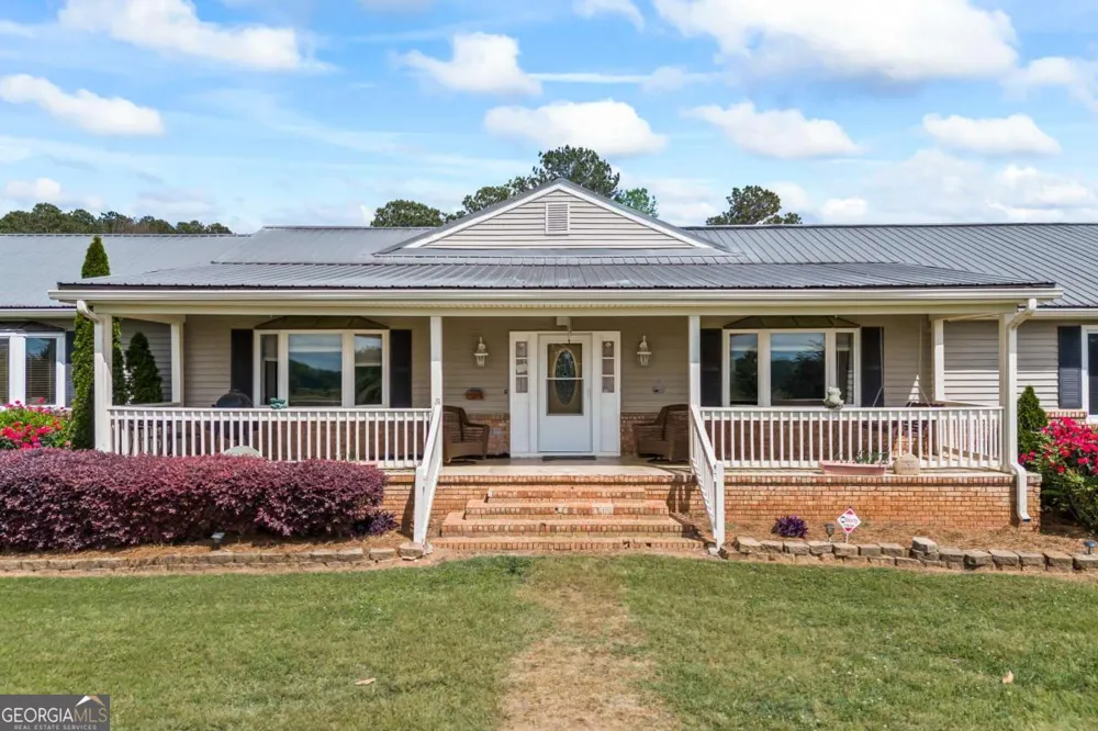 1691 Snows Mill RD Bogart, GA 30622