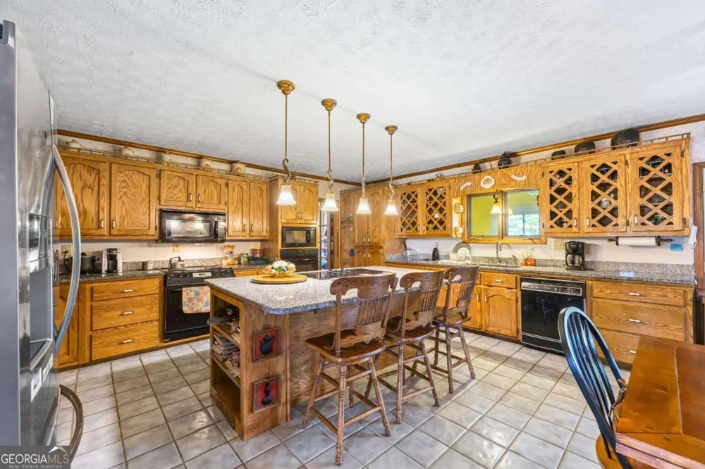 1691 Snows Mill RD Bogart, GA 30622